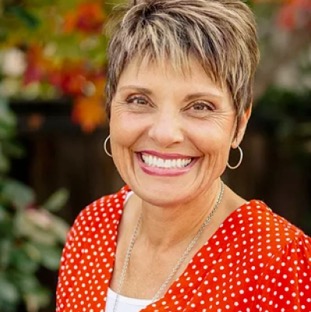 joanne-moody-voa.webp